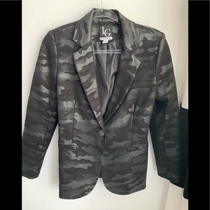 LENA GABRIELLE NWOT BLACK CAMOUFLAGE BLAZER 6